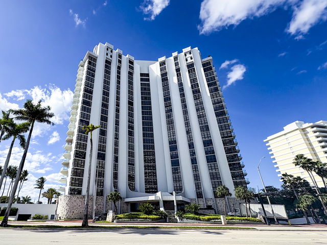 Tower House  photo 2